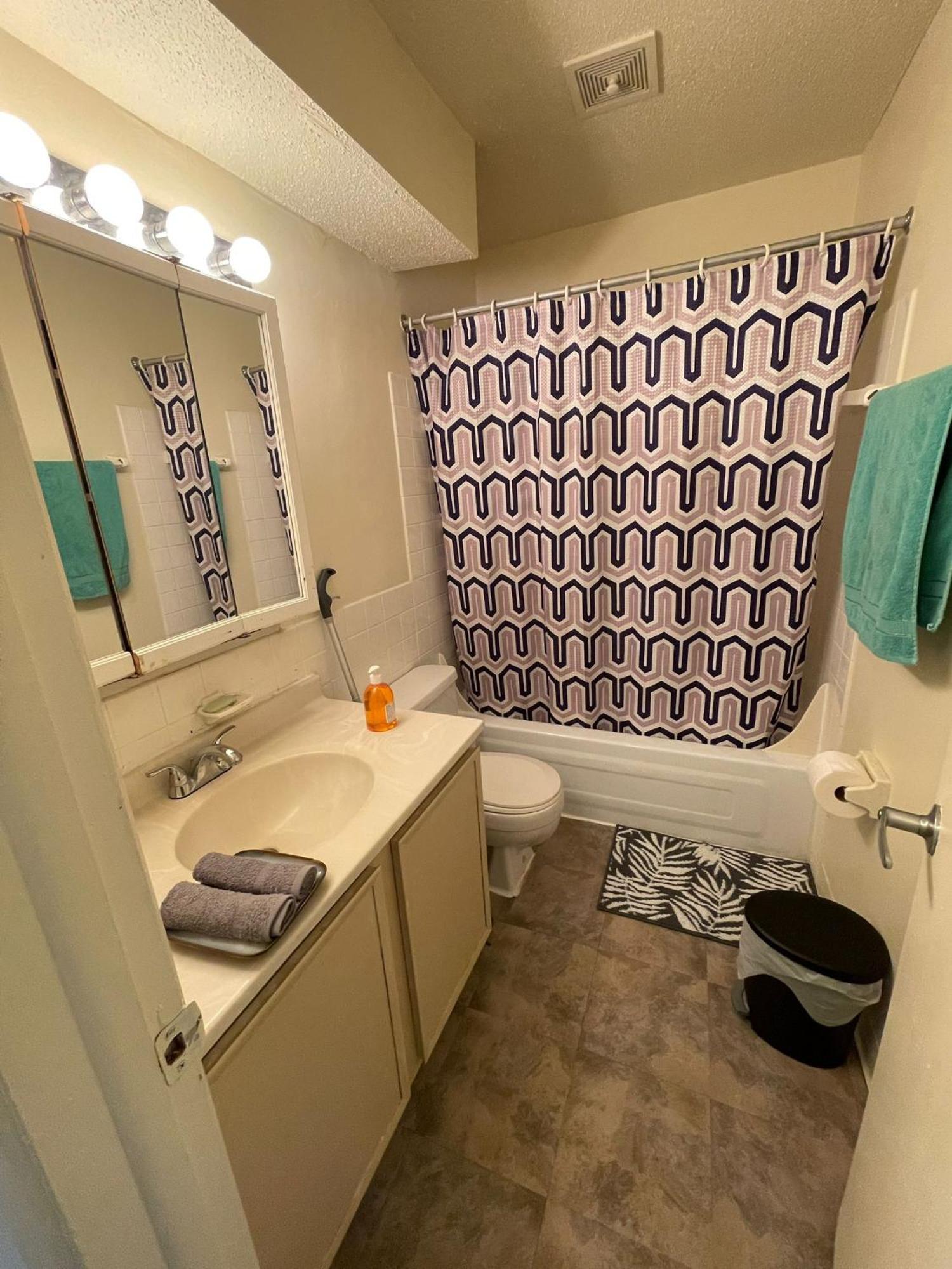 Private Oasis Ideal For Travelers & Workers Appartement Indianapolis